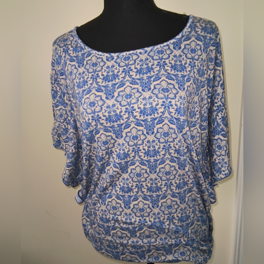 💎Faded Glory Tapestry Blue Chinoiserie Dolman Top with Ruched Sides Size L